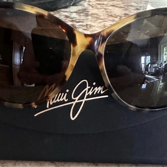 Maui Jim tortoise sunglasses - Picture 1 of 7